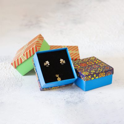 جعبه جواهرات 6 عددی بسته بندی شده مدل النگویی پایه بلند مخلوط