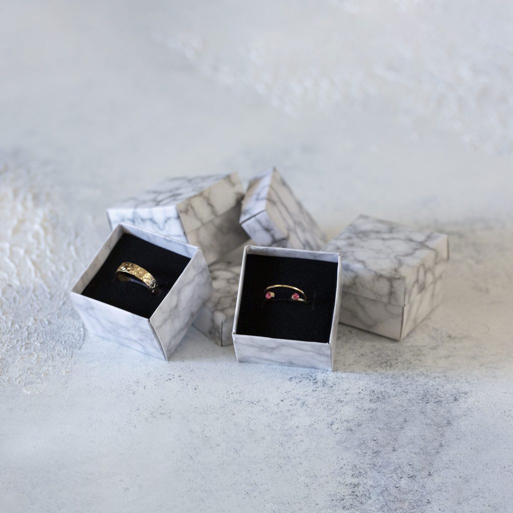 جعبه جواهرات 24 عددی بسته بندی شده مدل انگشتری سنگی